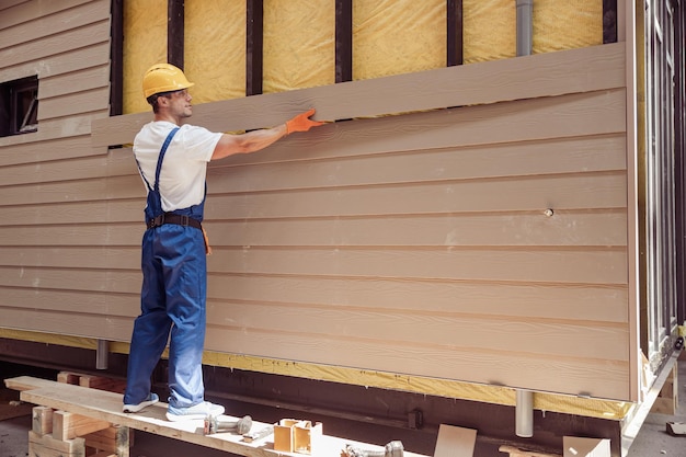 How to Install Siding for a House